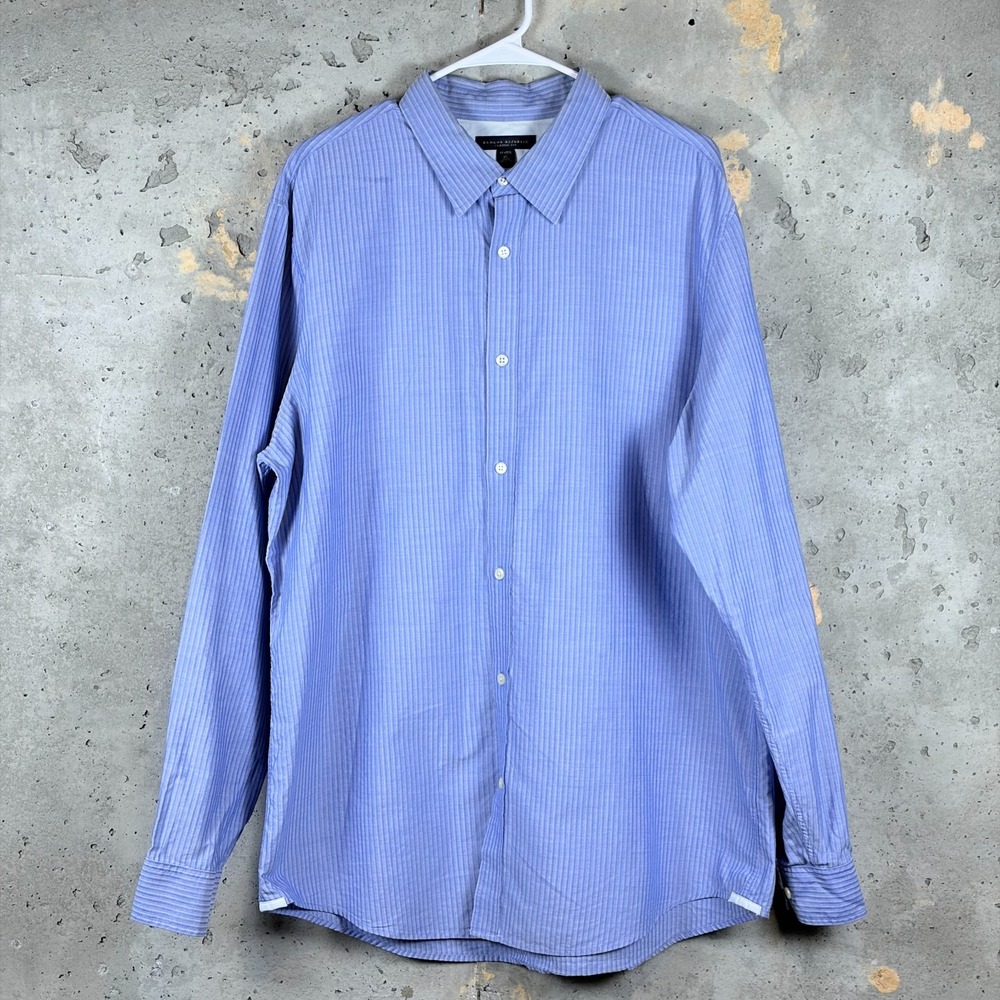 Banana Republic Classic Fit Dress Shirt Mens XL 17-17.5 Blue Striped Business